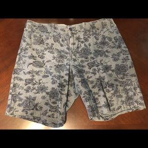 GAP FLORAL SHORTS